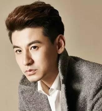 帅气男士职场发型  彰显商务精英风度
