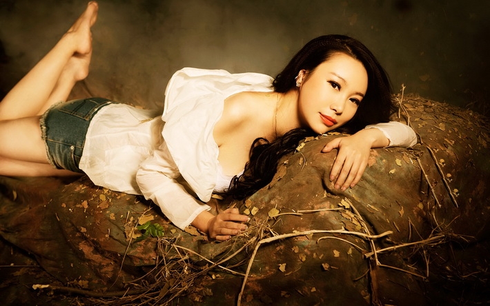 高清养眼美女桌面壁纸图片
