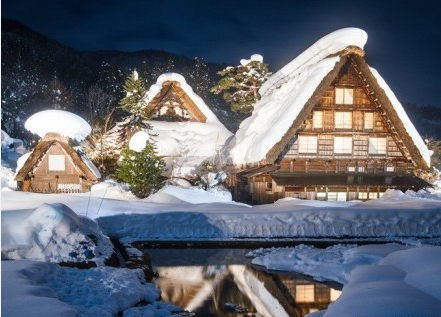 木屋意境唯美白色初冬雪景图片