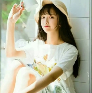 清纯可人气质长发女生头像