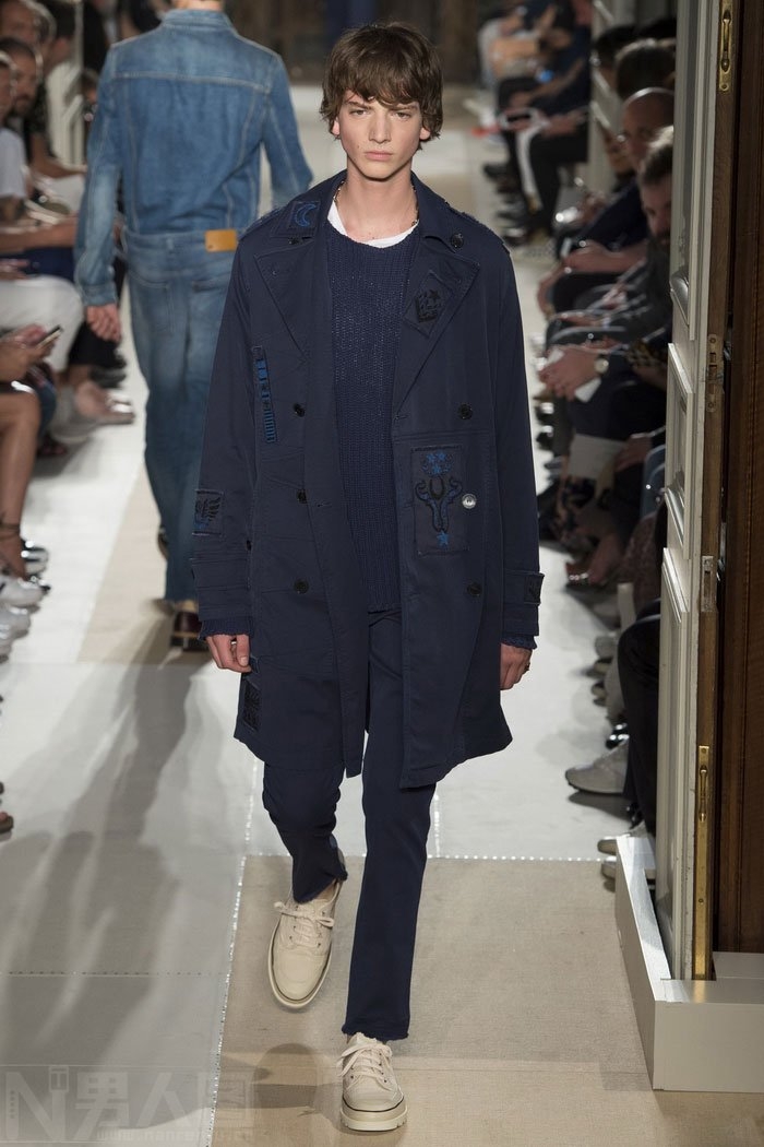 华伦天奴衣服怎么样 华伦天奴服饰 华伦天奴2017春夏走秀