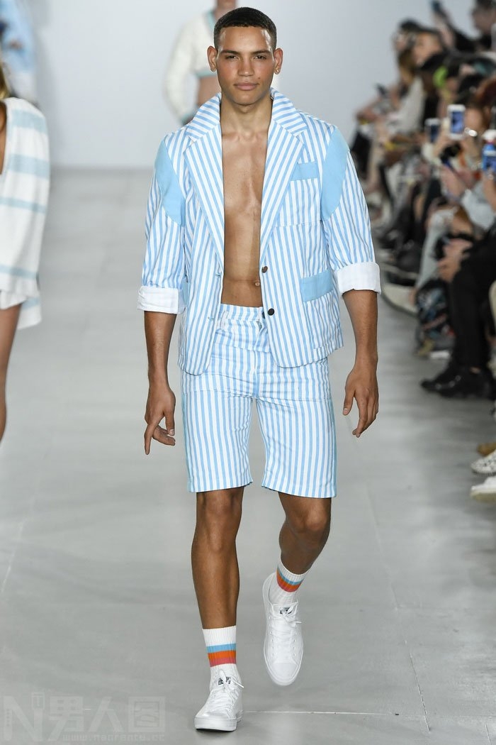 华伦天奴衣服怎么样 华伦天奴服饰 华伦天奴2017春夏走秀