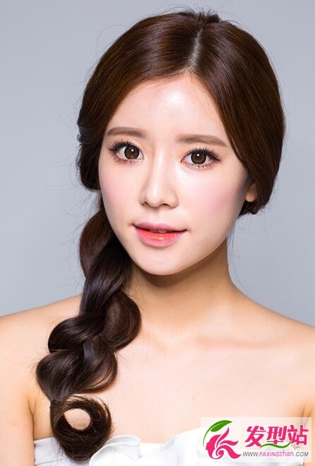 长发侧编发型 优雅女神长发