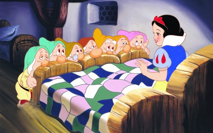 白雪公主和七个小矮人动漫桌面壁纸