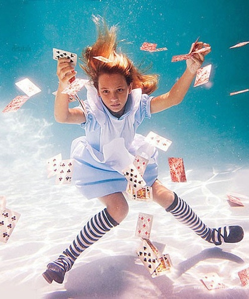 水下唯美女孩意境图片