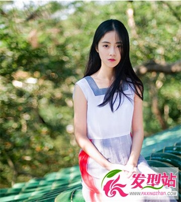 长直发打造清新校园女神 最甜美的女生直发发型