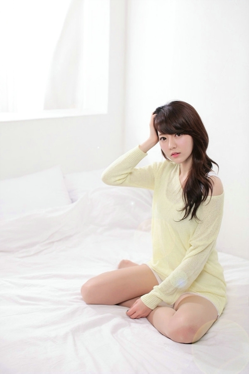 韩国美女车模Bo Mi清新私房写真