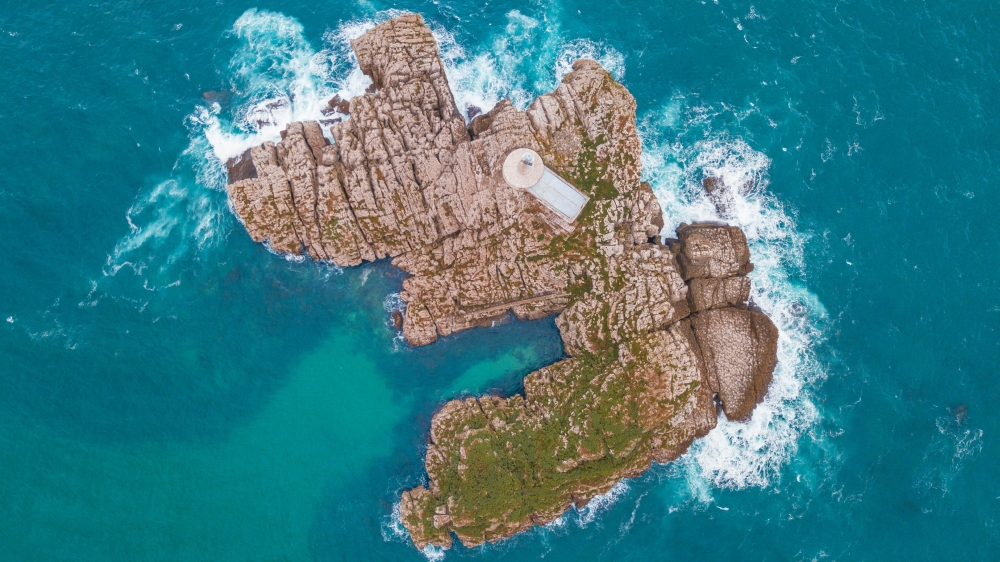 空中鸟瞰海岛图片