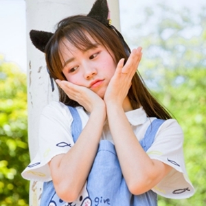 清纯可人气质长发女生头像