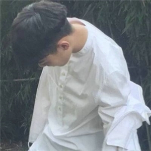 干净清爽帅哥qq男生头像