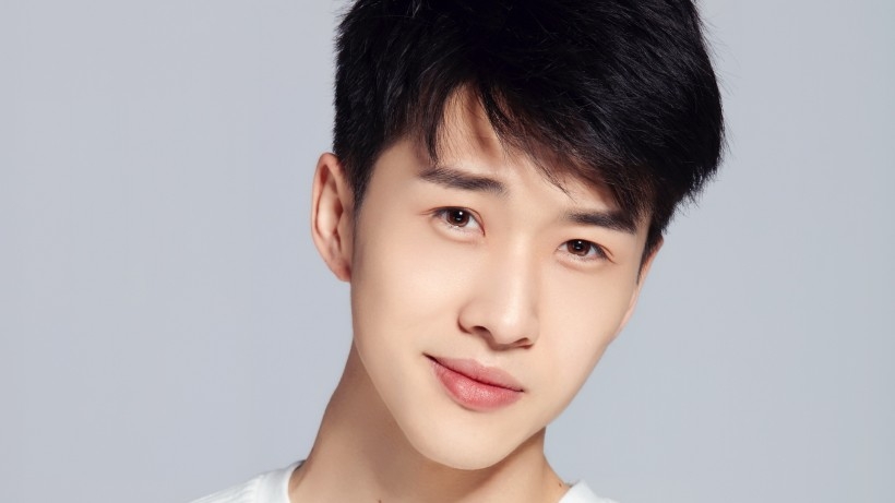 演员苏宥辰桌面壁纸