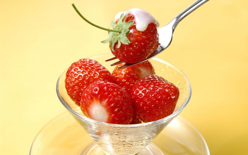 美味水果草莓高清宽屏壁纸