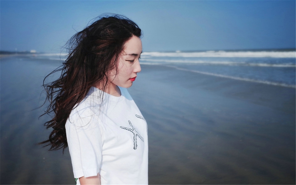 元气满满清纯美女电脑壁纸