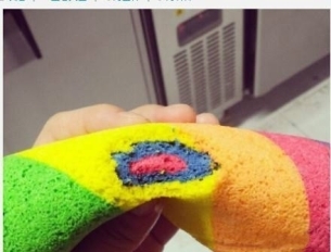 韩国的彩虹蛋糕卷