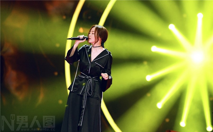 梦想的声音张靓颖衣服 林俊杰梦想的声音第二季