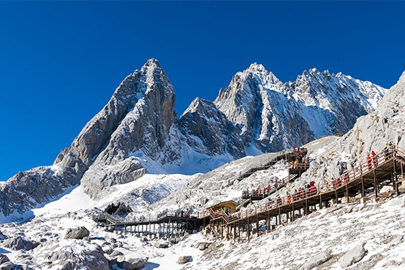 迷人的玉龙雪山风景图片