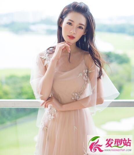 森系长发发型设计 下一款流行趋势发型就是它
