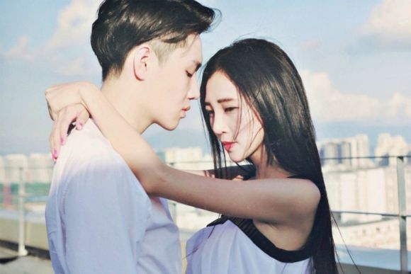 喜欢你就亲亲我 抱抱我