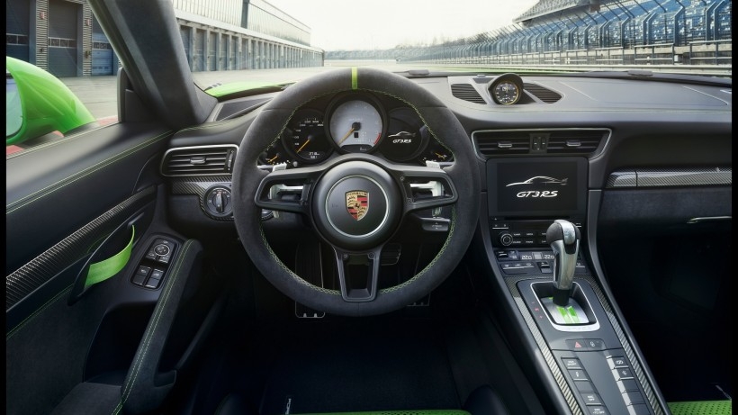 2019保时捷 911 GT3 RS桌面壁纸