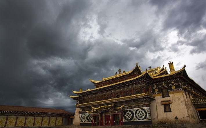 四川郎依寺风景高清晰图片壁纸