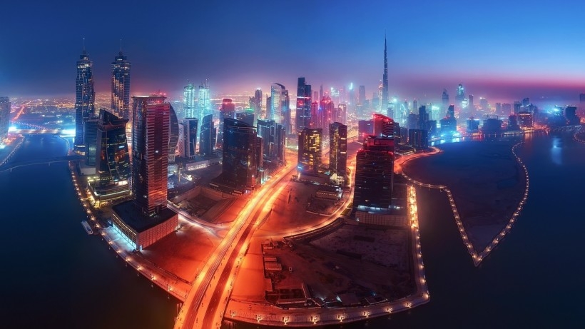 阿联酋夜景桌面壁纸