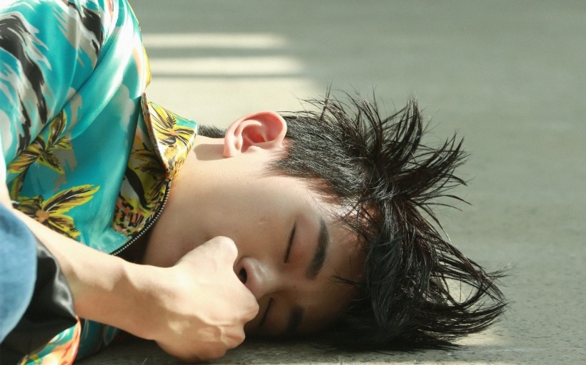 TFBOYS易烊千玺帅气桌面壁纸