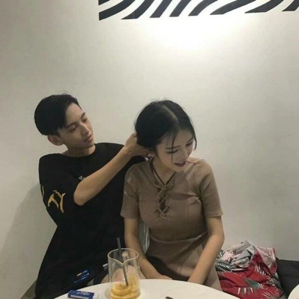 喜欢我吧 我可爱正直全身散发着正能量