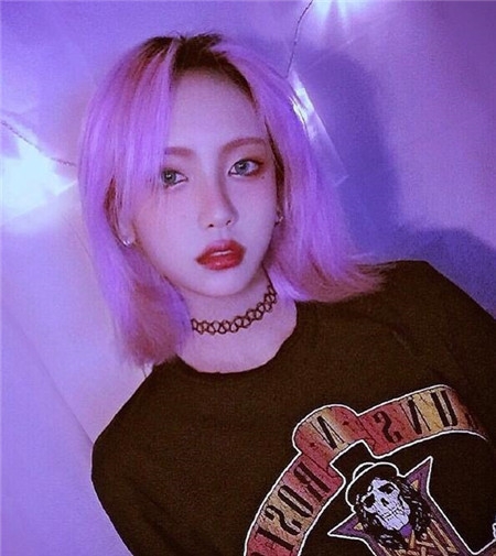 最新流行染发 雾感粉白辉夜蓝