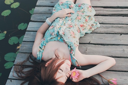 一些清新调皮的可爱女生图片