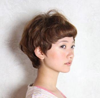 女人味十足的9款短发烫发  个性优雅自然