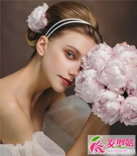 气质盘发适合秋季 手推波vs抽丝盘发