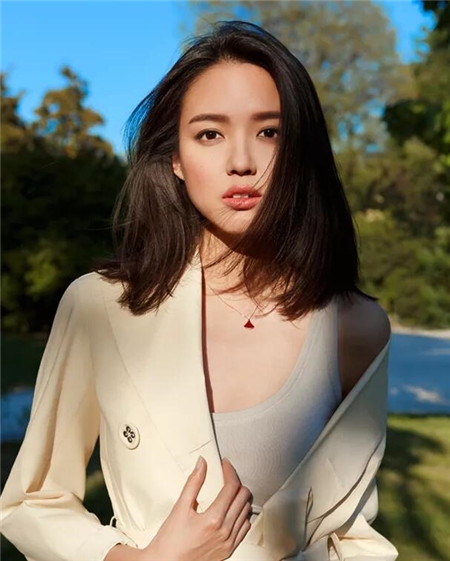 今年最火的短发长度 锁骨lob头妩媚迷人