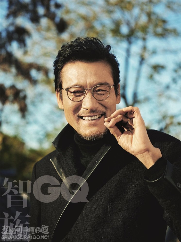 《智取威虎山3D》座山雕梁家辉登智族GQ开年刊封面