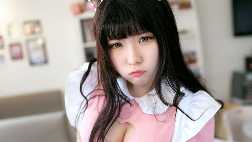性感的粉色女仆装养眼美女桌面壁纸高清 第一辑