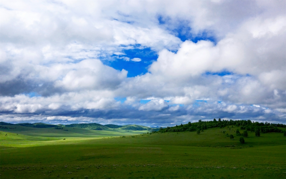 内蒙古乌兰布统草原风景高清电脑桌面壁纸