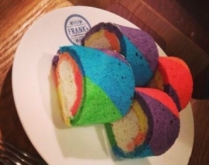 韩国的彩虹蛋糕卷