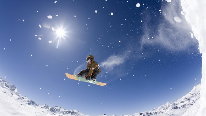 雪山滑雪高清电脑壁纸下载