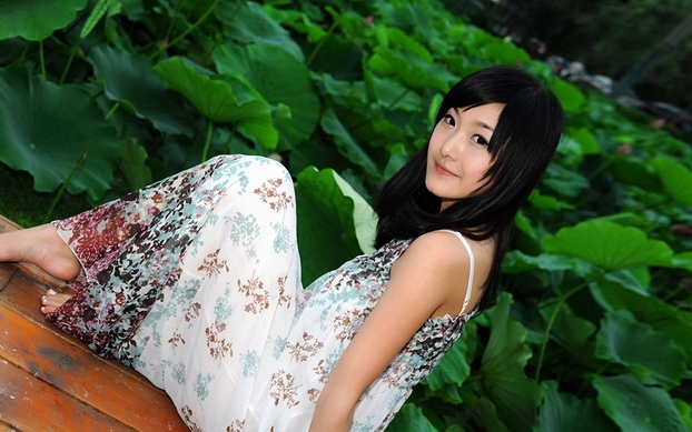 性感美女甜心派对写真壁纸