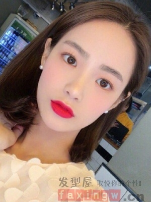 齐肩发烫哪种好看 看女神如何打理
