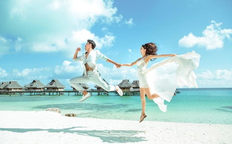 佟丽娅陈思诚浪漫婚纱壁纸