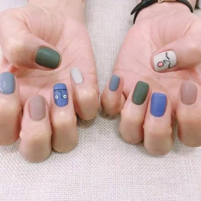 美   甲