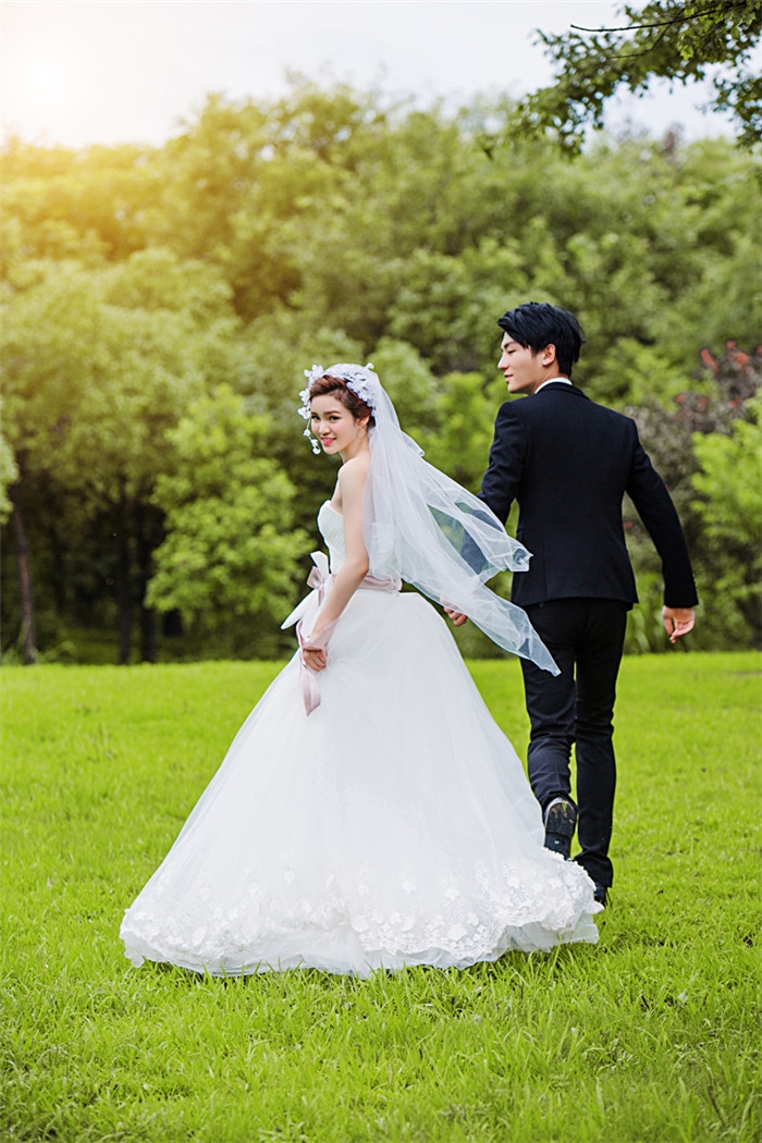 绿色迷踪 婚纱照