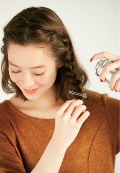 新颖别致简单半扎发教程图解