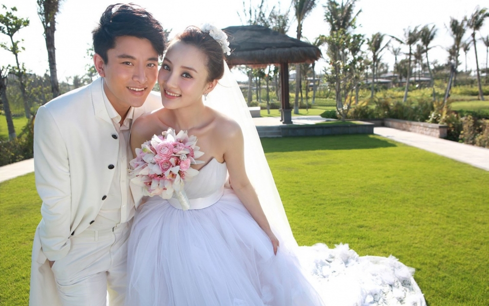 贾乃亮李小璐唯美婚纱照高清电脑桌面主题壁纸