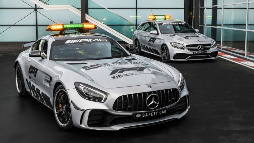 2018奔驰F1安全车GT R FIA F1桌面壁纸