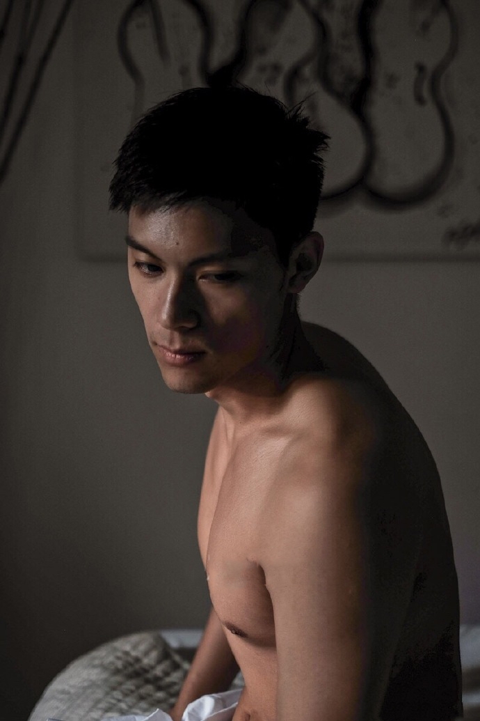 白衬衫帅哥诱惑 来自谢梓秋摄影男模