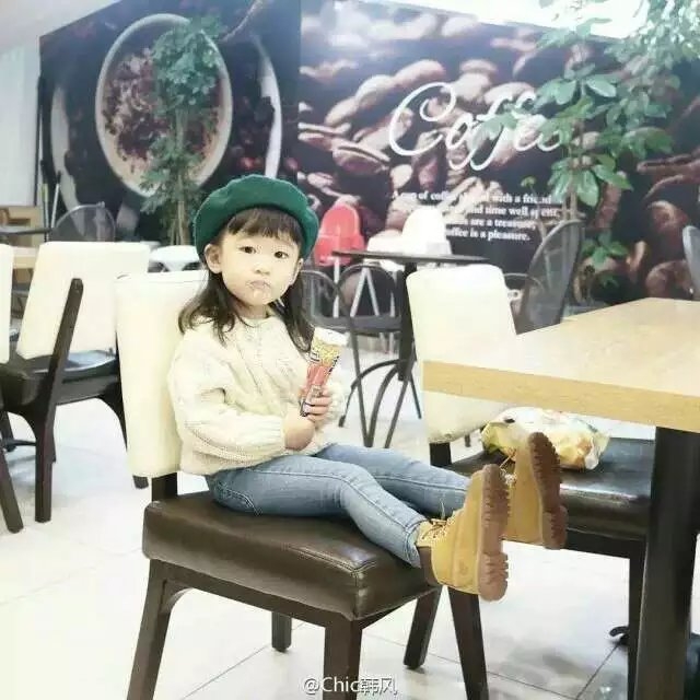 97姜许：女生应该从小就美美地打扮