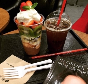 太阳的后裔里宋仲基宋慧乔“分手”的咖啡店