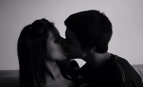 亲吻是最浪漫的情话