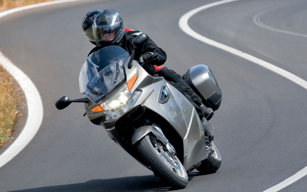 宝马 K 1300 GT摩托车壁纸